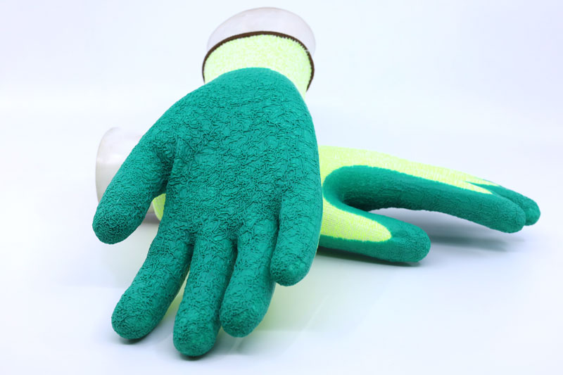 Skrynklad latexbelag handske
